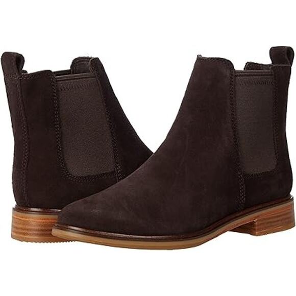 Clarks Clarkdale Arlo Chelsea Low Heel Ankle Boot Brown Suede Size 5.5M - Picture 1 of 11